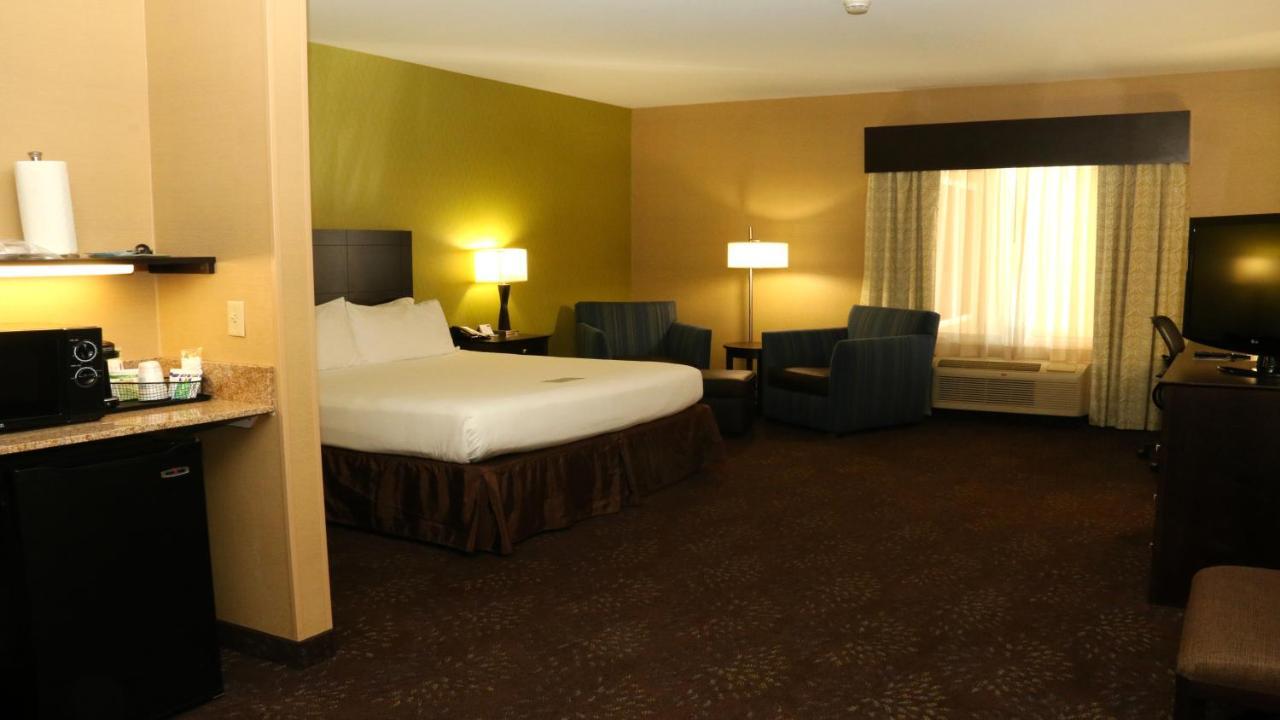Holiday Inn Express Hotel & Suites Saginaw By Ihg Екстер'єр фото