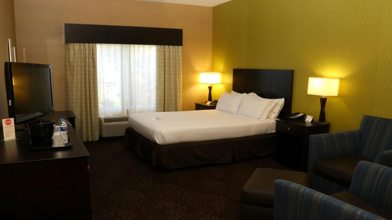 Holiday Inn Express Hotel & Suites Saginaw By Ihg Екстер'єр фото