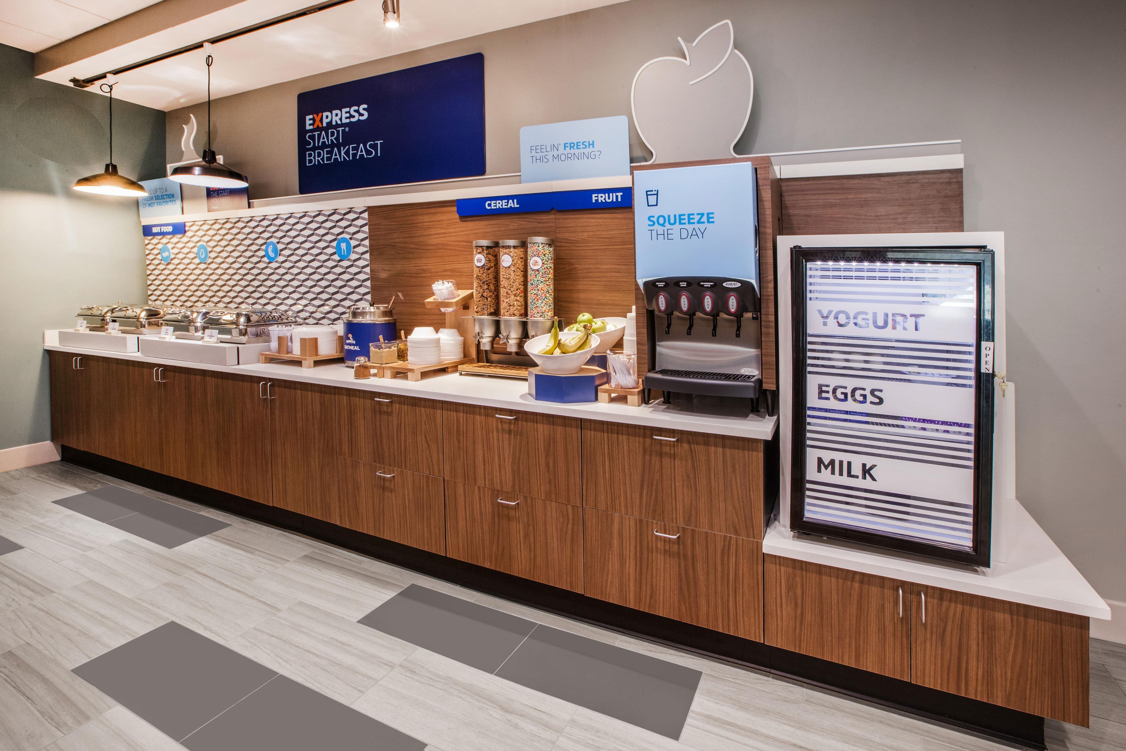Holiday Inn Express Hotel & Suites Saginaw By Ihg Екстер'єр фото
