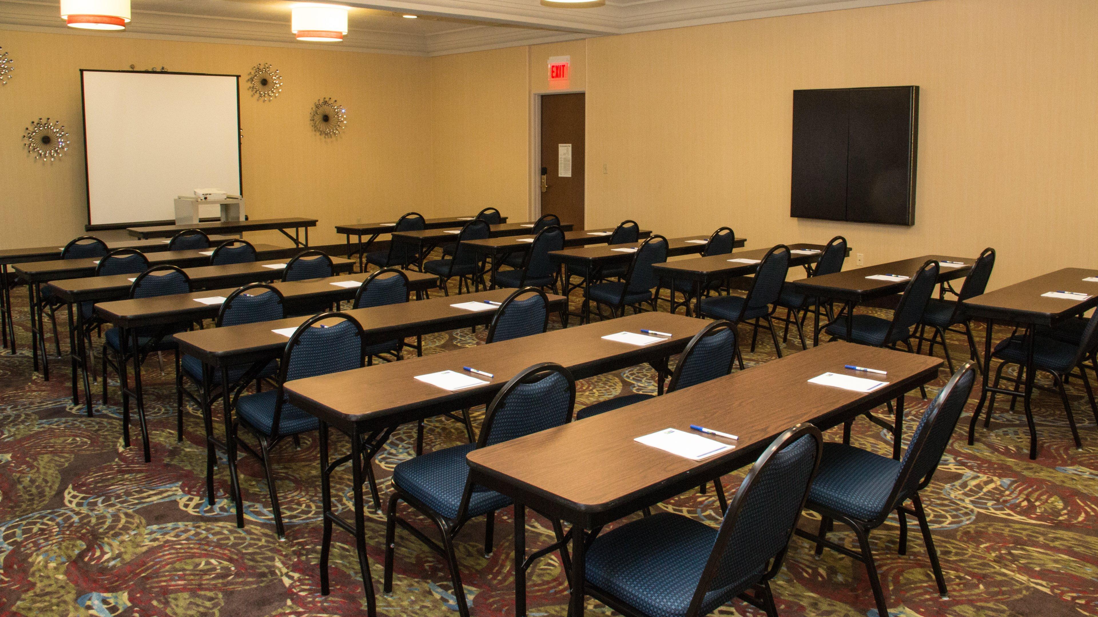 Holiday Inn Express Hotel & Suites Saginaw By Ihg Екстер'єр фото
