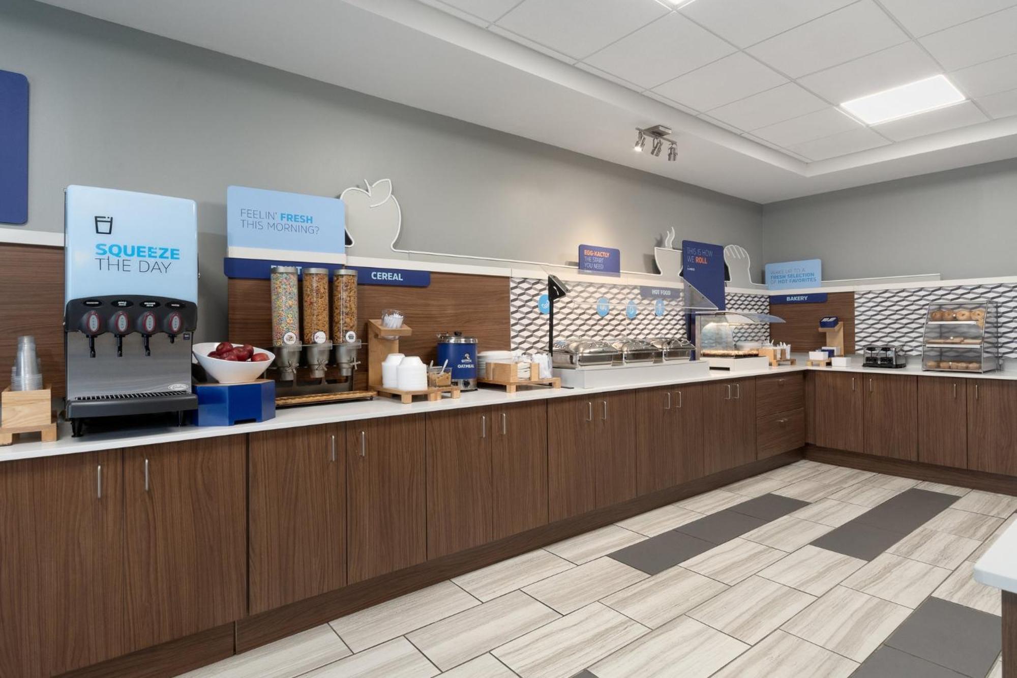 Holiday Inn Express Hotel & Suites Saginaw By Ihg Екстер'єр фото