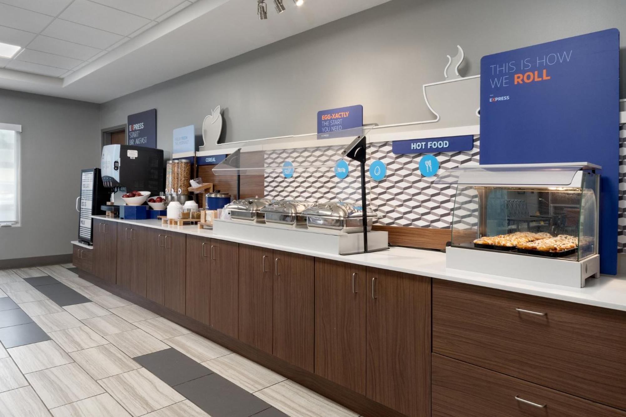 Holiday Inn Express Hotel & Suites Saginaw By Ihg Екстер'єр фото