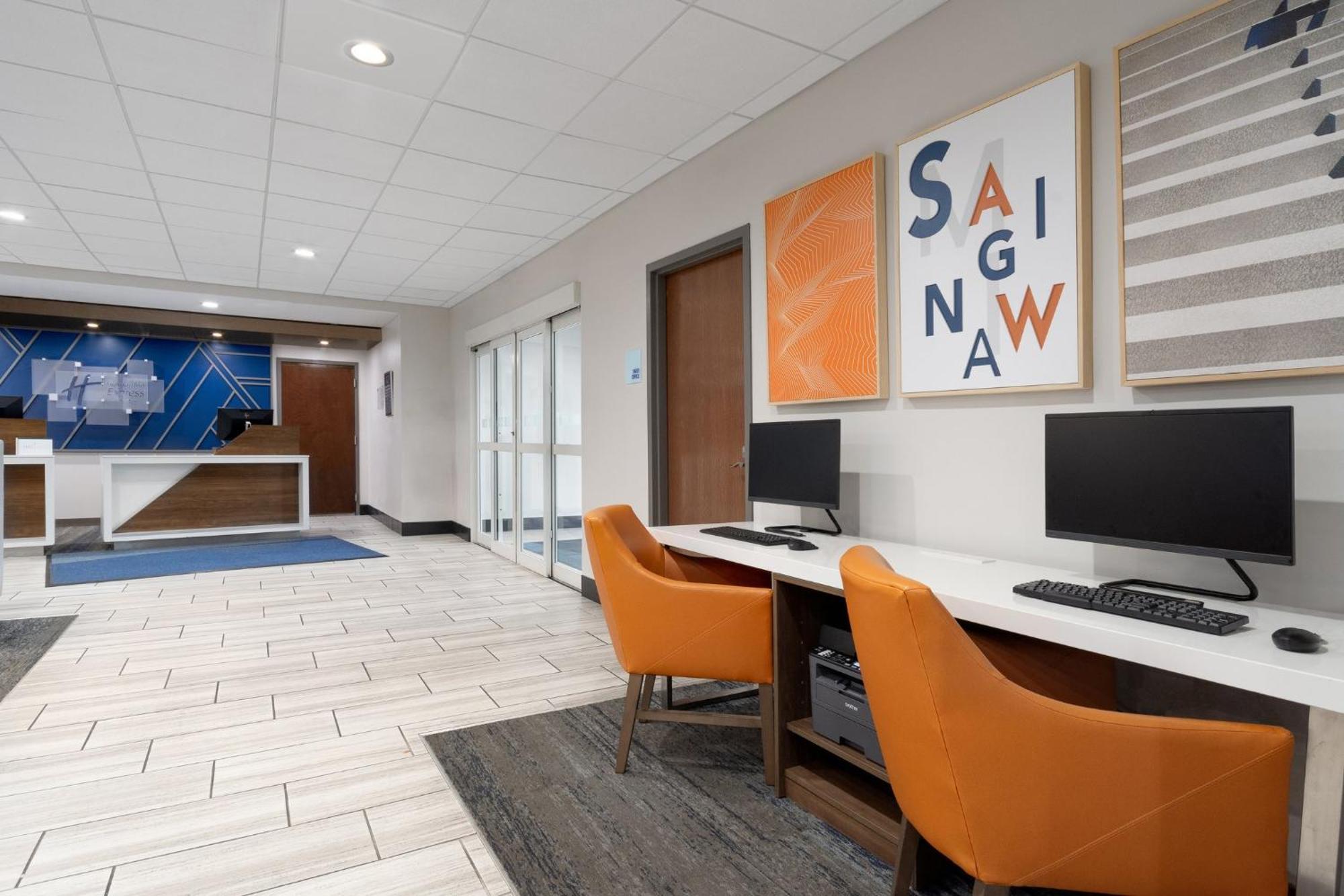 Holiday Inn Express Hotel & Suites Saginaw By Ihg Екстер'єр фото