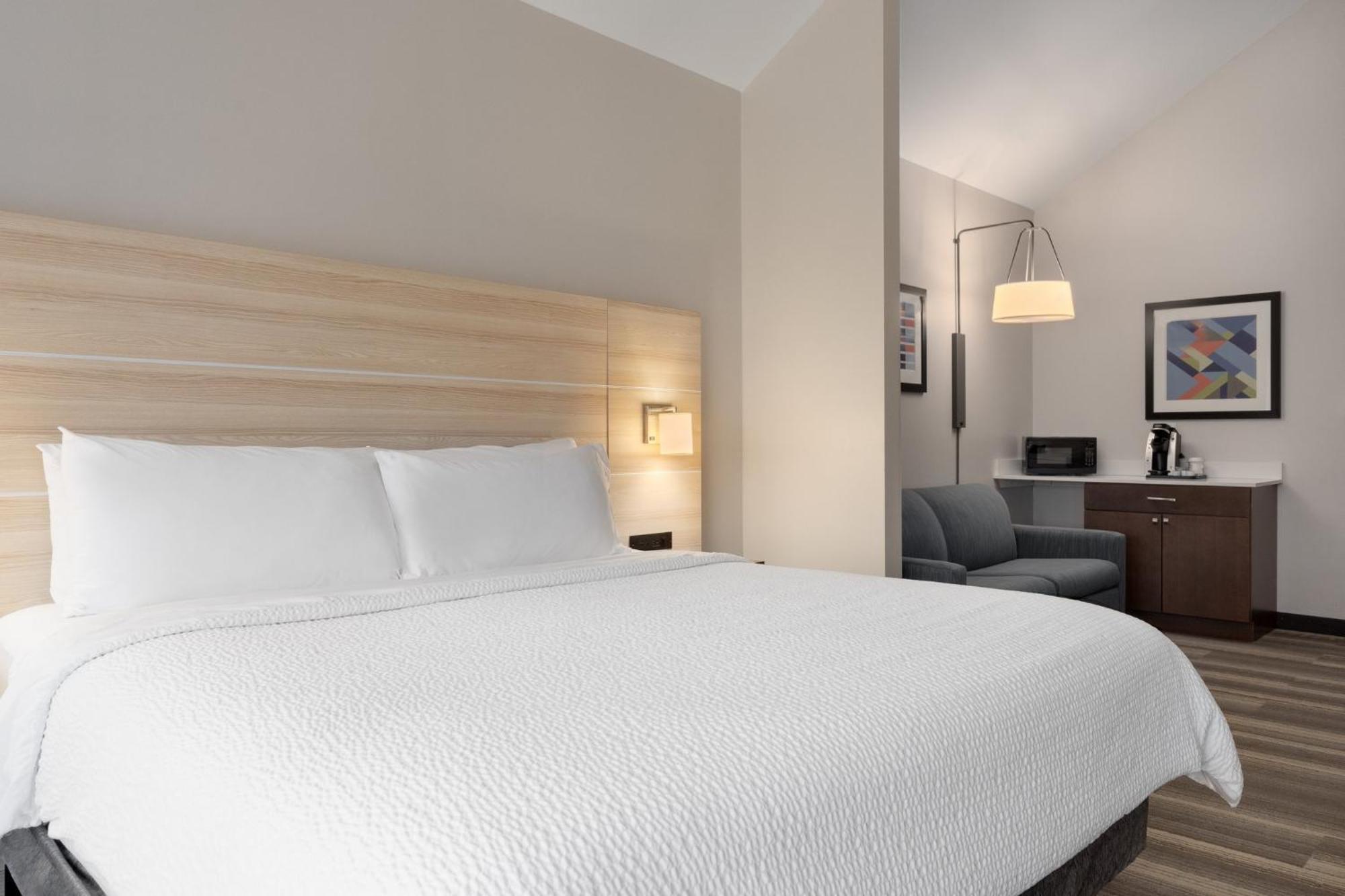 Holiday Inn Express Hotel & Suites Saginaw By Ihg Екстер'єр фото