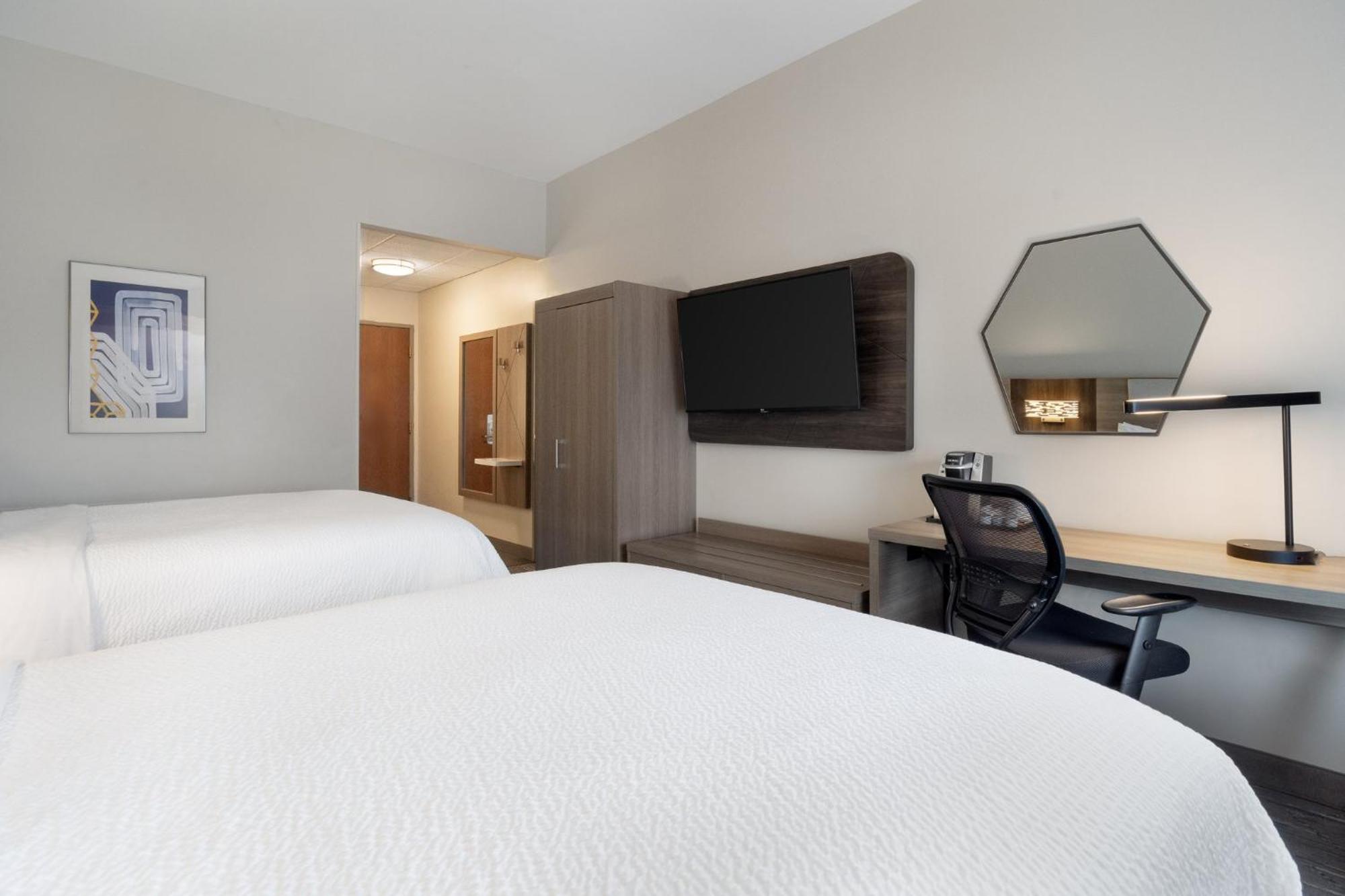 Holiday Inn Express Hotel & Suites Saginaw By Ihg Екстер'єр фото